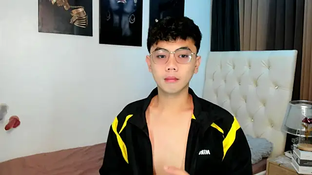 mightyhotcock online show from October 13, 2025, 5:36 pm