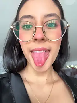 Snapshot of Juanita-Diaz chatting on November 30, 2025, 8:31 pm Juanita-Diaz online show from November 30, 2025, 8:31 pm