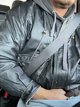 Snapshot of Jariushot3 chatting on February 9, 2026, 5:00 pm Jariushot3 online show from February 9, 2026, 5:00 pm