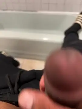 Snapshot of Jariushot3 chatting on April 10, 2026, 1:56 am Jariushot3 online show from April 10, 2026, 1:56 am