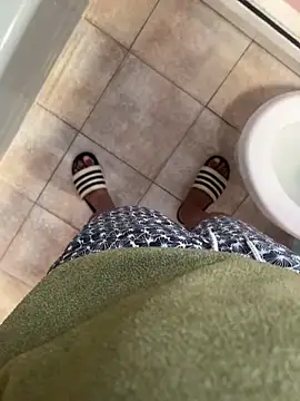 Snapshot of Jariushot3 chatting on February 7, 2026, 2:25 pm Jariushot3 online show from February 7, 2026, 2:25 pm