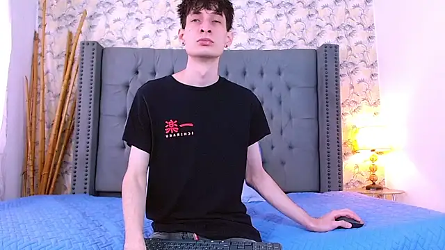 Snapshot of Luke_Carter chatting on November 13, 2025, 1:04 pm Luke Carter online show from November 13, 2025, 1:04 pm