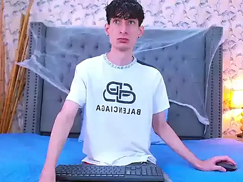 Snapshot of Luke_Carter chatting on October 25, 2025, 1:01 pm Luke Carter online show from October 25, 2025, 1:01 pm