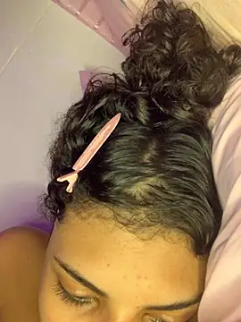 luluzinhax online show from February 21, 2026, 3:30 am