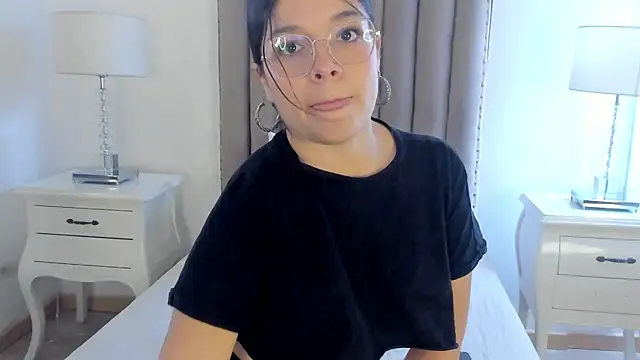 Snapshot of NebulaSin chatting on November 27, 2025, 1:00 pm NebulaSin online show from November 27, 2025, 1:00 pm