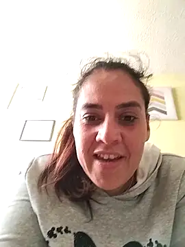 denissebombon online show from February 1, 2026, 5:44 pm