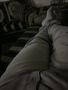 Snapshot of MrScrr chatting on November 13, 2025, 1:20 am MrScrr online show from November 13, 2025, 1:20 am