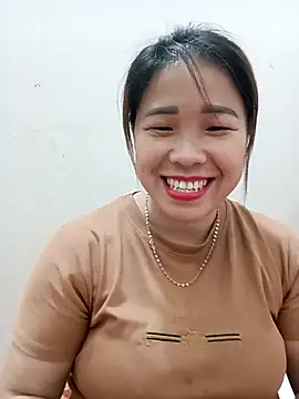 Snapshot of sumy-00 chatting on December 4, 2025, 6:23 am sumy-00 online show from December 4, 2025, 6:23 am