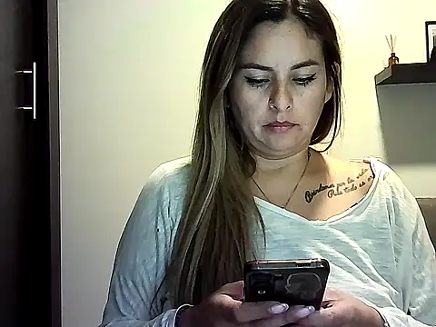 Snapshot of Valery__Rouse_ chatting on June 7, 2026, 1:22 am Valery Rouse online show from June 7, 2026, 1:22 am