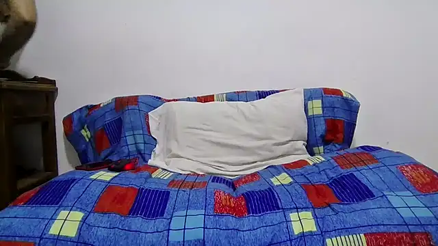 Young handsome online show from February 19, 2026, 1:02 am