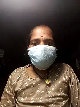 Snapshot of Hot-honi chatting on November 9, 2025, 12:31 pm Hot-honi online show from November 9, 2025, 12:31 pm