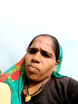 Snapshot of Hot-honi chatting on September 28, 2025, 2:29 am Hot-honi online show from September 28, 2025, 2:29 am