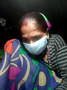 Snapshot of Hot-honi chatting on November 7, 2025, 2:43 pm Hot-honi online show from November 7, 2025, 2:43 pm