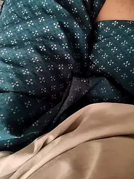 Snapshot of Ravi272 chatting on November 23, 2025, 8:24 am Ravi272 online show from November 23, 2025, 8:24 am