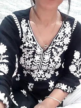 Snapshot of siya_rani67 chatting on November 21, 2025, 9:36 pm siya rani67 online show from November 21, 2025, 9:36 pm