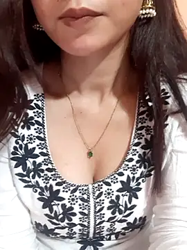 siya rani67 online show from April 18, 2026, 7:58 pm