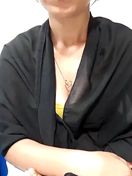 Snapshot of siya_rani67 chatting on October 31, 2025, 10:34 am siya rani67 online show from October 31, 2025, 10:34 am