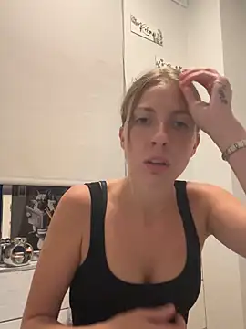 Snapshot of CheekyChelseaX chatting on September 12, 2025, 7:02 pm CheekyChelseaX online show from September 12, 2025, 7:02 pm