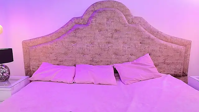 Snapshot of Sweet_1Angel chatting on October 24, 2025, 11:42 am Sweet 1Angel online show from October 24, 2025, 11:42 am