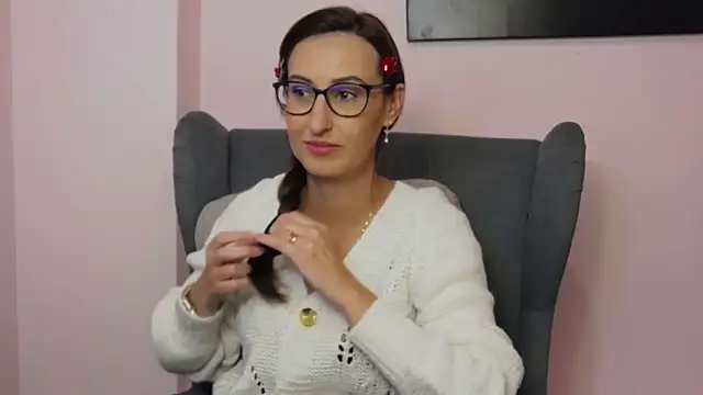 Snapshot of LysAd chatting on December 18, 2025, 4:33 pm LysAd online show from December 18, 2025, 4:33 pm