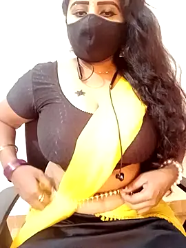 Snapshot of tamil_Vennila chatting on February 7, 2026, 8:33 am tamil Vennila online show from February 7, 2026, 8:33 am