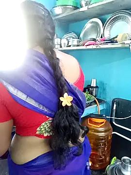 Snapshot of tamil_Vennila chatting on March 25, 2026, 8:14 am tamil Vennila online show from March 25, 2026, 8:14 am