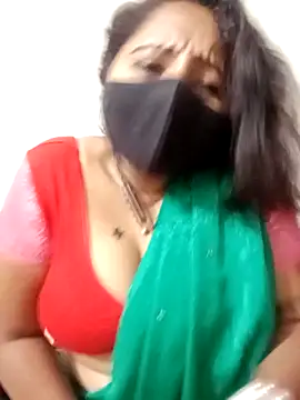 Snapshot of tamil_Vennila chatting on December 5, 2025, 7:45 pm tamil Vennila online show from December 5, 2025, 7:45 pm