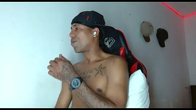 Snapshot of BBC_Black_ chatting on June 5, 2026, 12:48 am BBC Black online show from June 5, 2026, 12:48 am