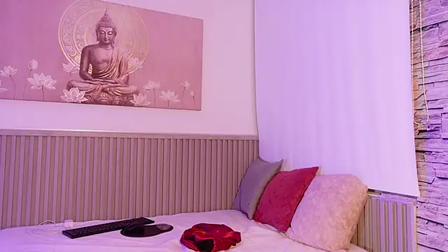 Snapshot of liz_monserrat_1 chatting on November 9, 2025, 7:56 am liz monserrat 1 online show from November 9, 2025, 7:56 am