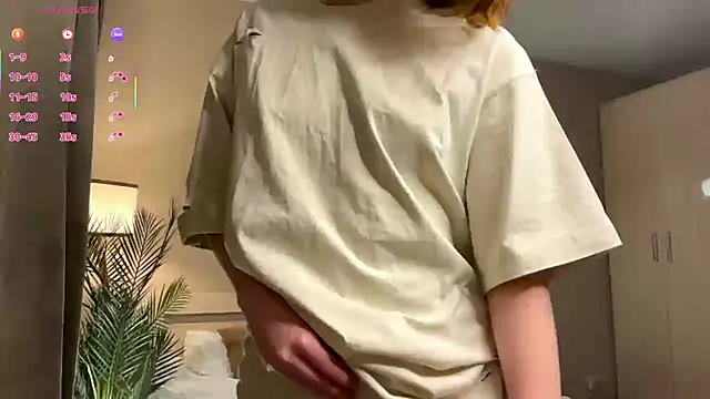 Snapshot of exposed_lizzy chatting on September 18, 2025, 8:56 pm exposed lizzy online show from September 18, 2025, 8:56 pm