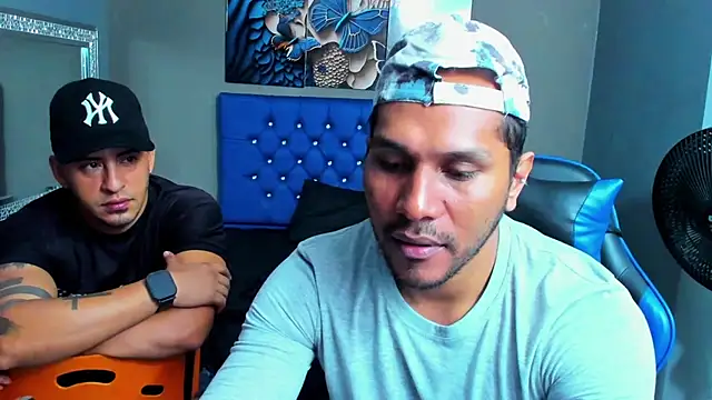 AngelAndChris online show from October 17, 2025, 12:51 pm