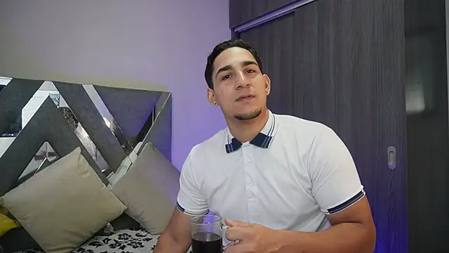Snapshot of massimo_vidal_ chatting on September 27, 2025, 3:12 am massimo vidal  online show from September 27, 2025, 3:12 am