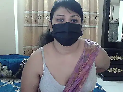 Snapshot of Elena_cruz5 chatting on October 23, 2025, 4:49 pm Elena cruz5 online show from October 23, 2025, 4:49 pm