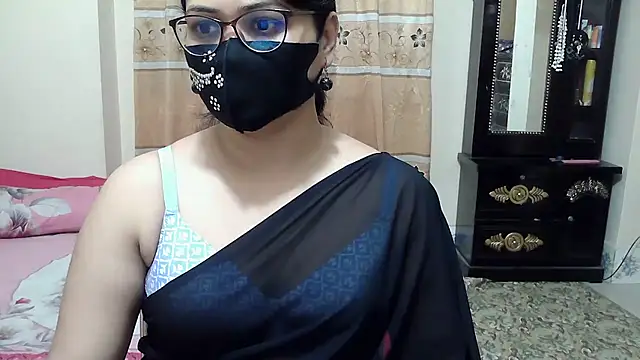 Snapshot of Elena_cruz5 chatting on December 16, 2025, 2:43 pm Elena cruz5 online show from December 16, 2025, 2:43 pm