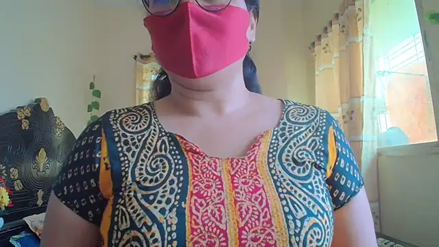 Elena cruz5 online show from March 18, 2026, 7:55 am