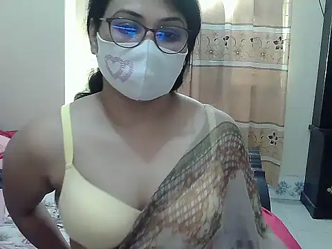 Snapshot of Elena_cruz5 chatting on November 15, 2025, 5:11 am Elena cruz5 online show from November 15, 2025, 5:11 am