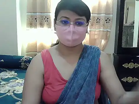 Snapshot of Elena_cruz5 chatting on October 23, 2025, 4:44 am Elena cruz5 online show from October 23, 2025, 4:44 am