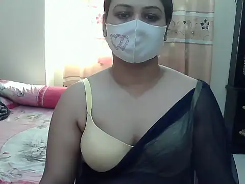 Snapshot of Elena_cruz5 chatting on November 16, 2025, 3:00 am Elena cruz5 online show from November 16, 2025, 3:00 am