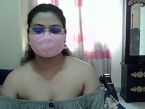 Snapshot of Elena_cruz5 chatting on September 26, 2025, 7:59 am Elena cruz5 online show from September 26, 2025, 7:59 am