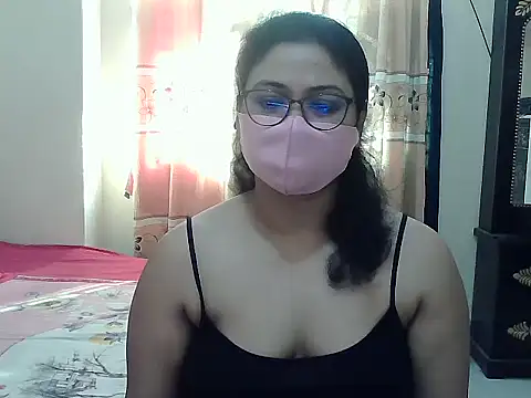 Snapshot of Elena_cruz5 chatting on November 11, 2025, 3:23 am Elena cruz5 online show from November 11, 2025, 3:23 am