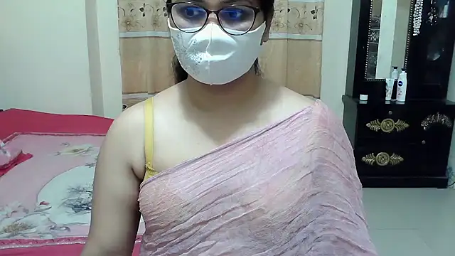 Snapshot of Elena_cruz5 chatting on December 3, 2025, 2:49 pm Elena cruz5 online show from December 3, 2025, 2:49 pm