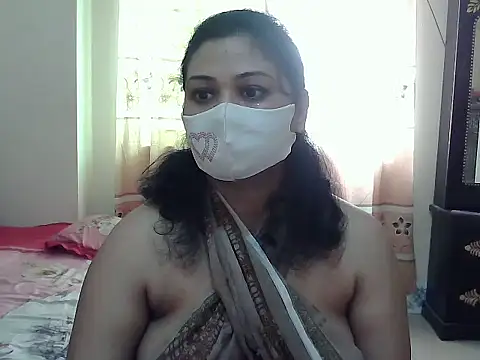 Snapshot of Elena_cruz5 chatting on November 5, 2025, 5:10 am Elena cruz5 online show from November 5, 2025, 5:10 am