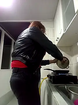 Snapshot of CARITOMIO chatting on November 13, 2025, 11:19 pm CARITOMIO online show from November 13, 2025, 11:19 pm