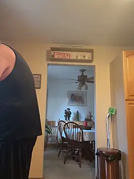 Stephanie1984 online show from November 10, 2025, 2:00 pm