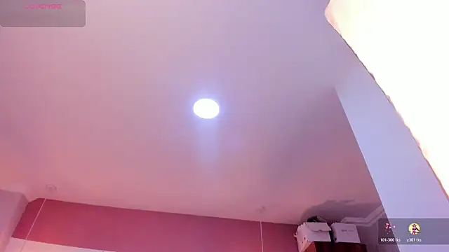 Snapshot of Mia_Valentine_ chatting on November 17, 2025, 7:29 pm Mia Valentine online show from November 17, 2025, 7:29 pm