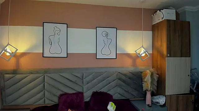 Snapshot of Mia_Valentine_ chatting on December 1, 2025, 9:04 pm Mia Valentine online show from December 1, 2025, 9:04 pm