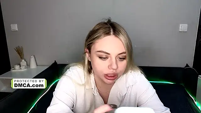 Snapshot of StasySweet chatting on October 15, 2025, 5:06 am StasySweet online show from October 15, 2025, 5:06 am