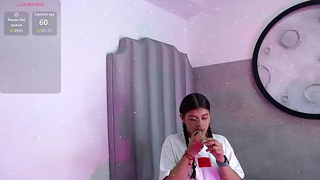 Miaa Rosse online show from December 5, 2025, 12:15 pm