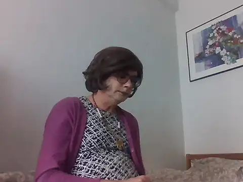 Snapshot of Nady79xxx chatting on December 15, 2025, 8:42 am Nady79xxx online show from December 15, 2025, 8:42 am