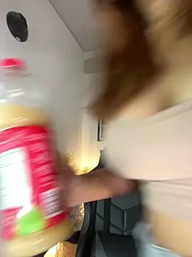 Snapshot of RedVelvet_Dream chatting on November 3, 2025, 11:30 pm RedVelvet Dream online show from November 3, 2025, 11:30 pm